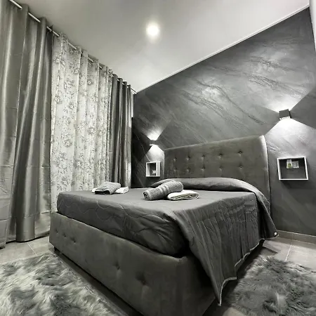 Urban House * 卡塔尼亚